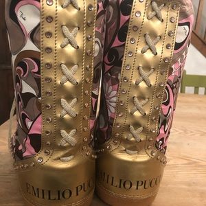 Emilio Pucci moon boots